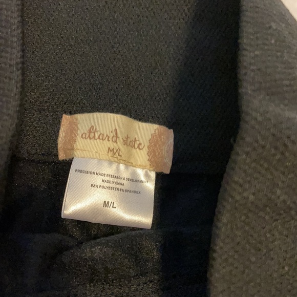 NWOT Bundle of Two Leggings - Picture 5 of 10